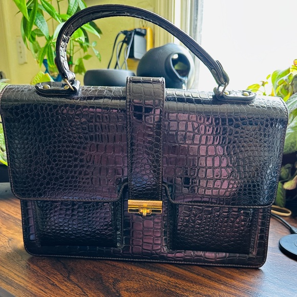 Cabrelli faux leather crocodile pattern handbag with top handle - Picture 12 of 15